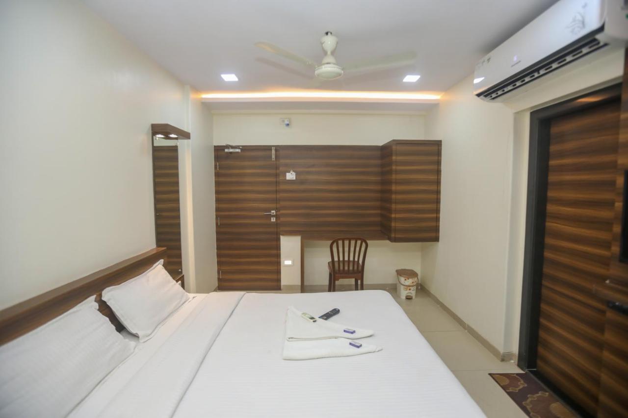 Hotel Mid Town Mumbai Exterior photo