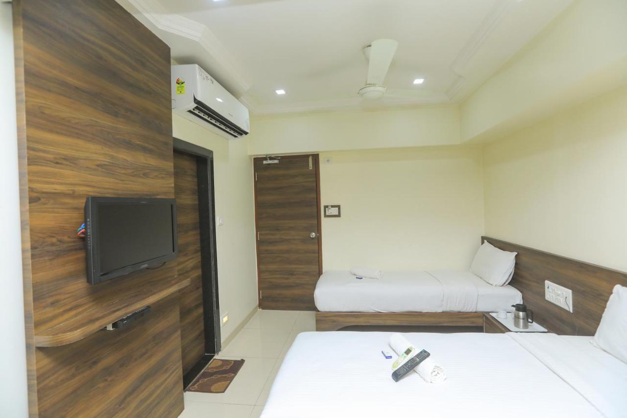 Hotel Mid Town Mumbai Exterior photo