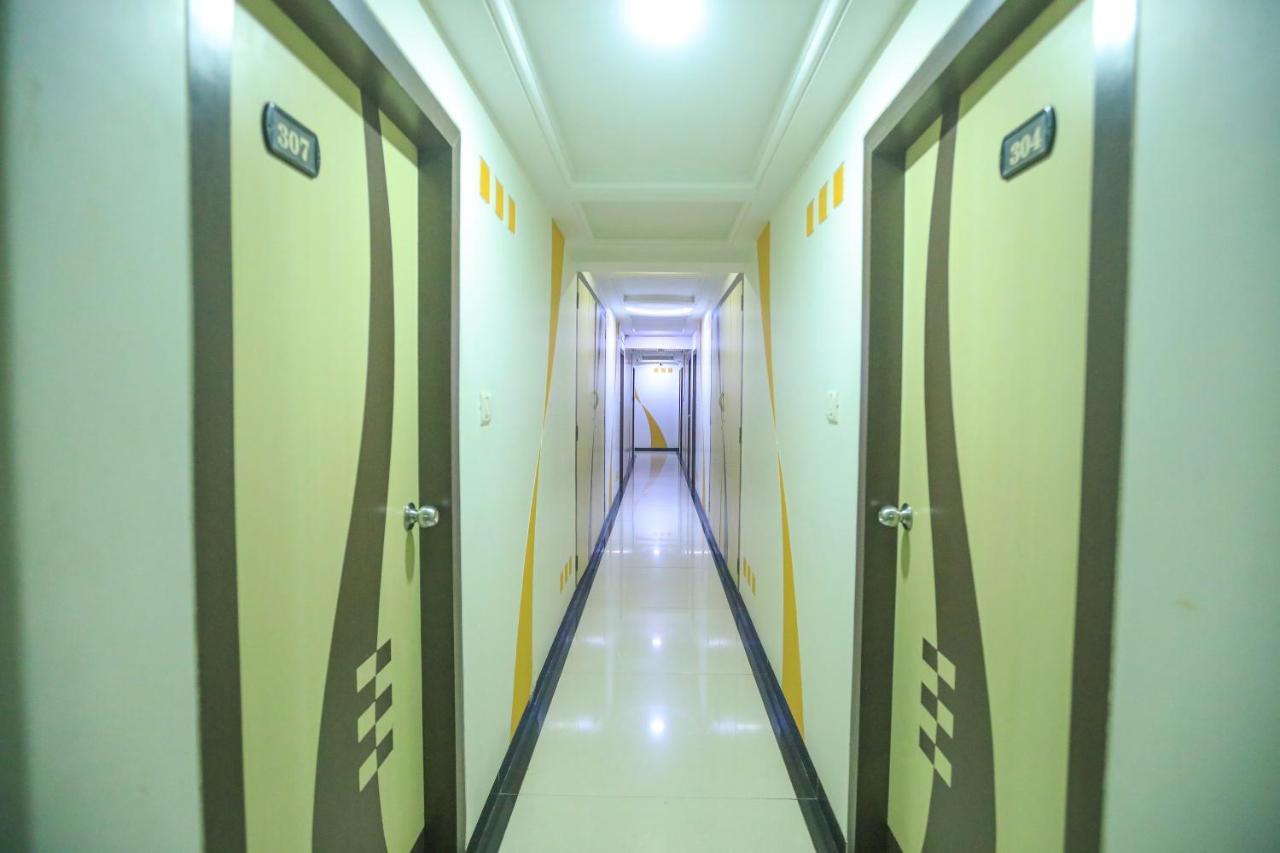 Hotel Mid Town Mumbai Exterior photo